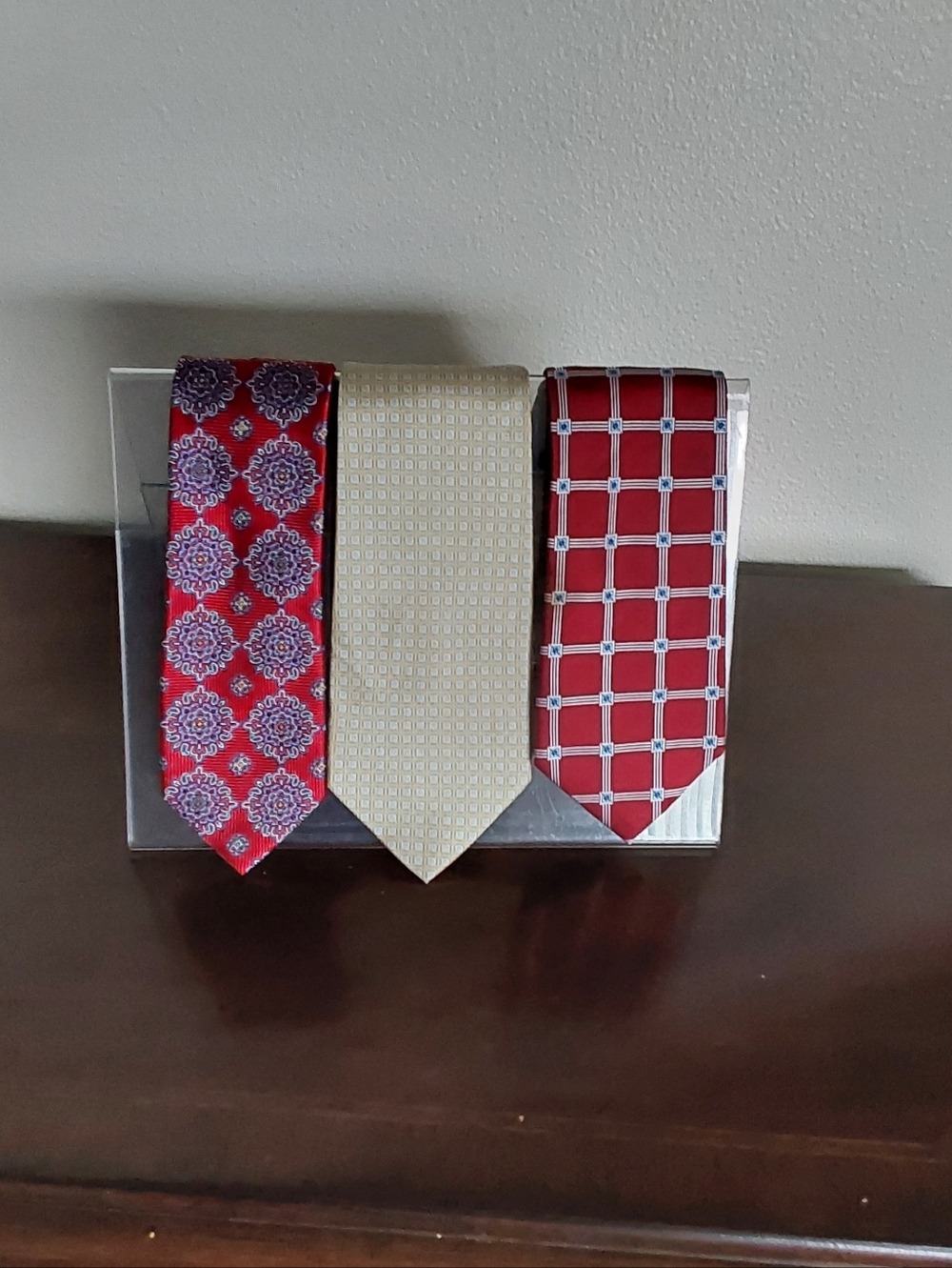 Jos. A. Bank Three-Piece Tie Set in Red and‎ Cream